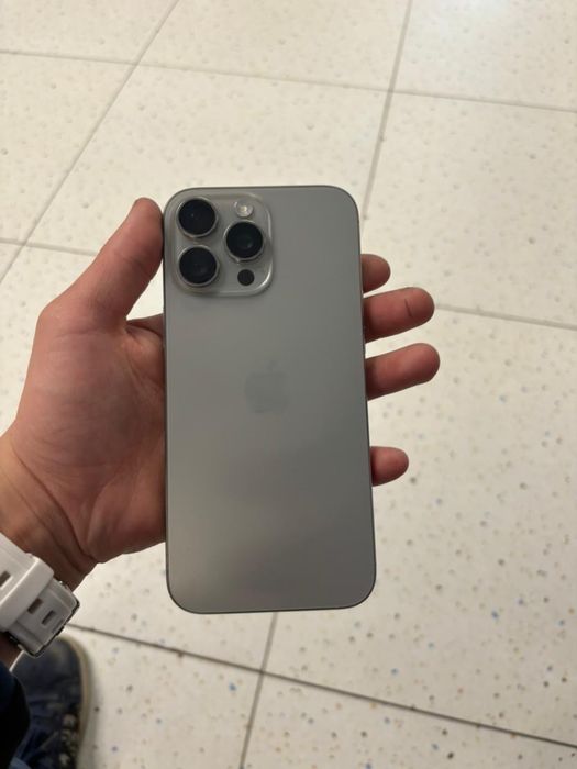 Продам Айфон 16 про макс 256, без торга