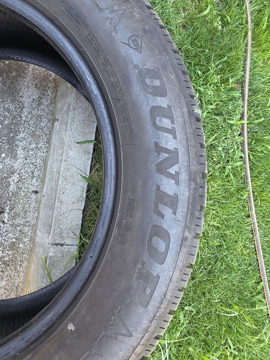 Зимни джипови гуми Dunlop 235 60 18