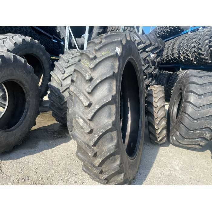 Anvelope Mitas 380/90R46 pentru JCB și Renault.