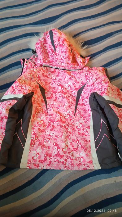 Зимно/ски яке за момиче р. 134-140