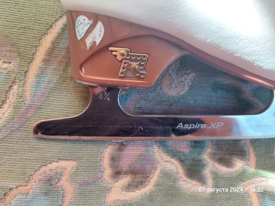 Коньки Risport RF Light 225 с лезвием Ultima Aspire XP