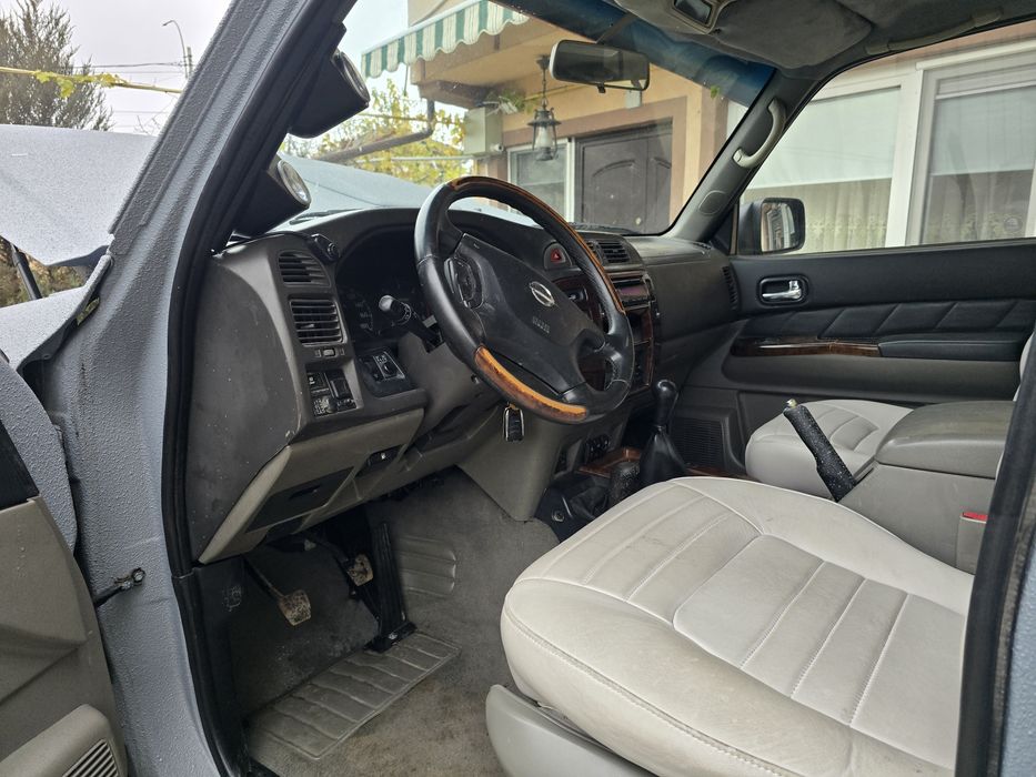 Nissan Patrol Y61 Gu4