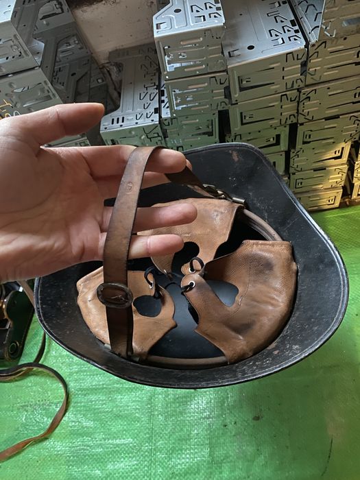 Винтидж рядък модел, качествена и красива Швейцарска каска