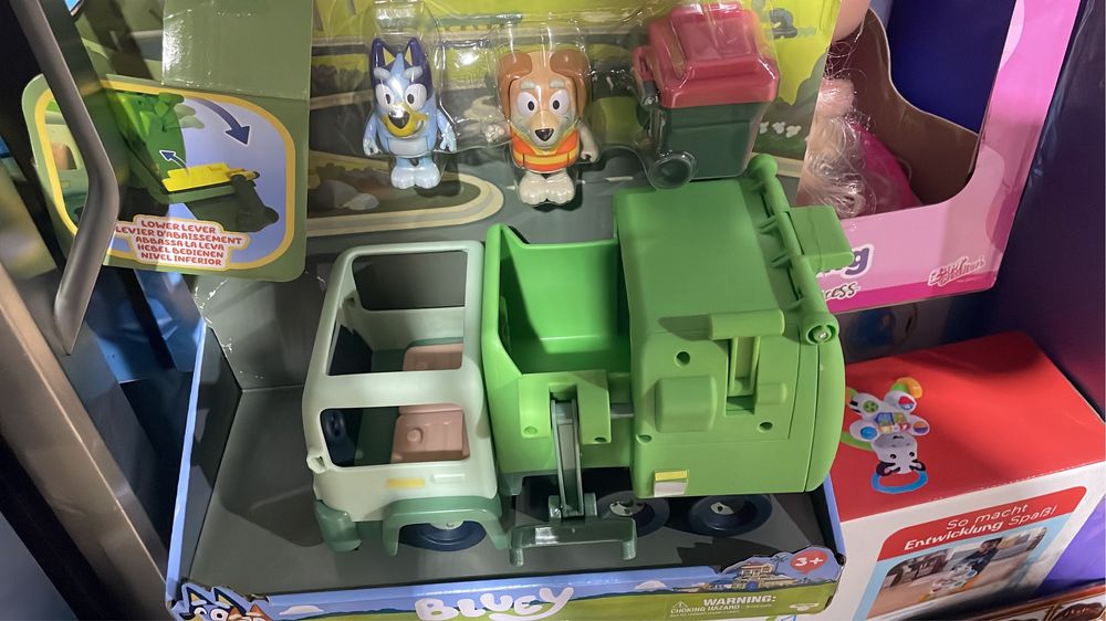 Seturi noi Bluey si Bingo