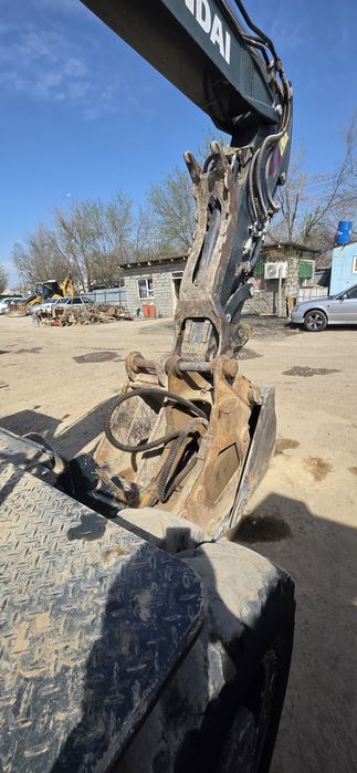 Услуги спецтехники экскаватора колёсный погрузчик 2кубовый и 3кубовый