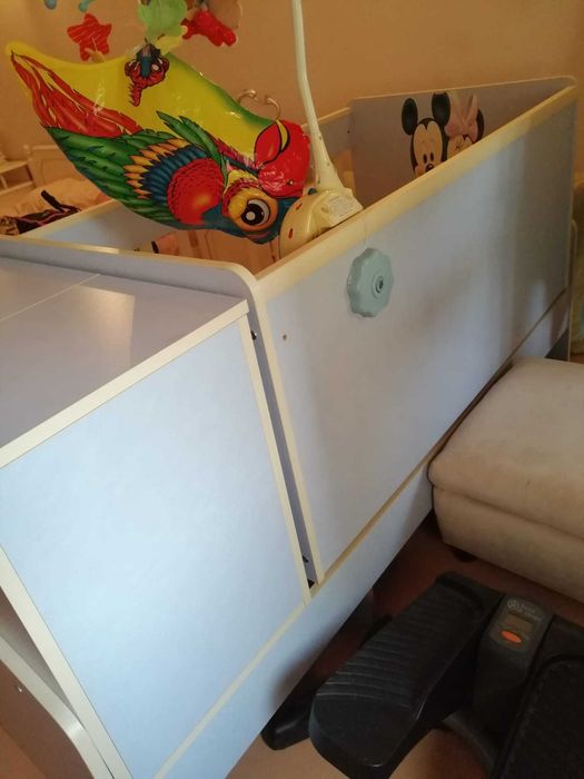 Детска кошара с чекмеджета