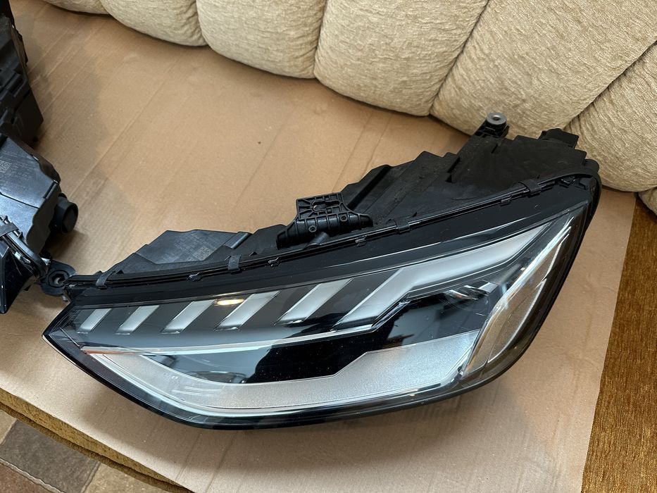 Faruri, Far stanga / Far dreapta Audi A4 B9 Matrix