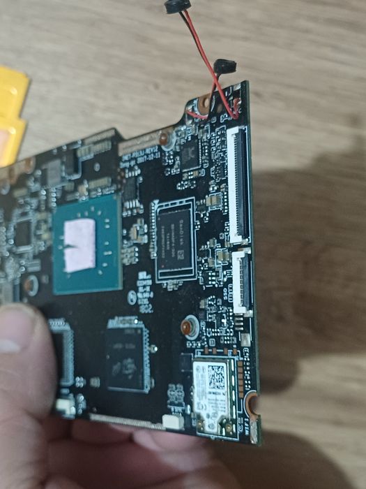 Placa baza laptop Myria MY8305 perfect functionala


#11