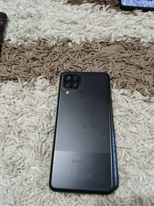 Samsung A 12 + 11 чехлов