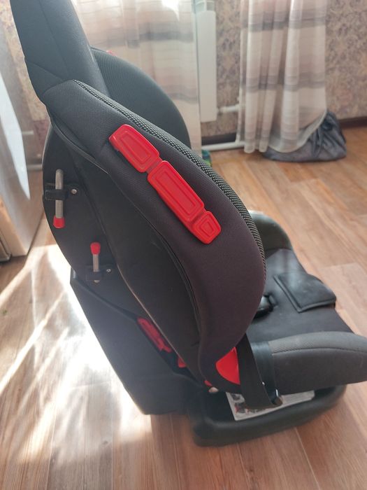 Продам авто кресло
