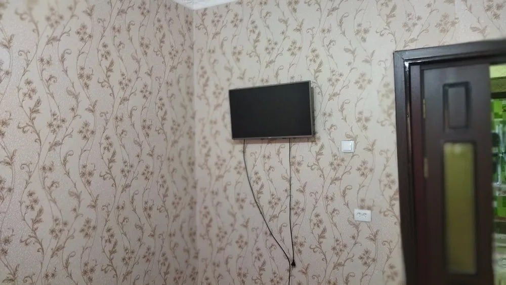 Ijaraga Sheriliga kv bor ishlaydigan aqilli akuratniy qizlarga