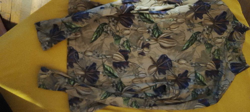 Блуза зимна с цветен принт