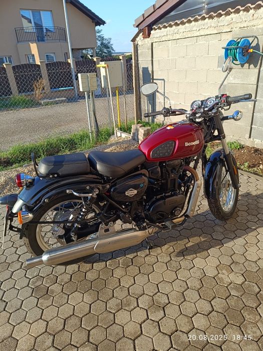 Motocicleta Benelli Imperiale 400