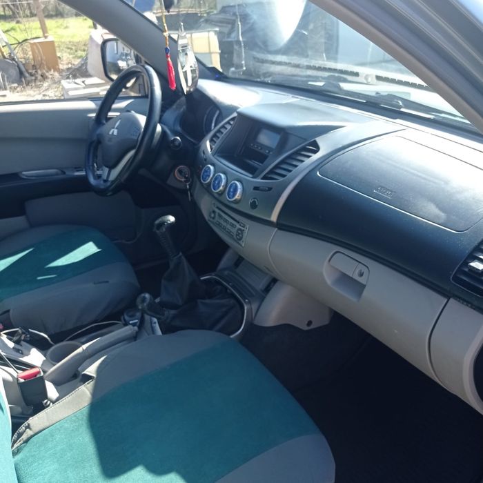 Vând Mitsubishi L200