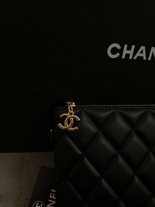 Geantă/Poșetă/Plic Chanel Classic Zipped Pouch 35x20x3
