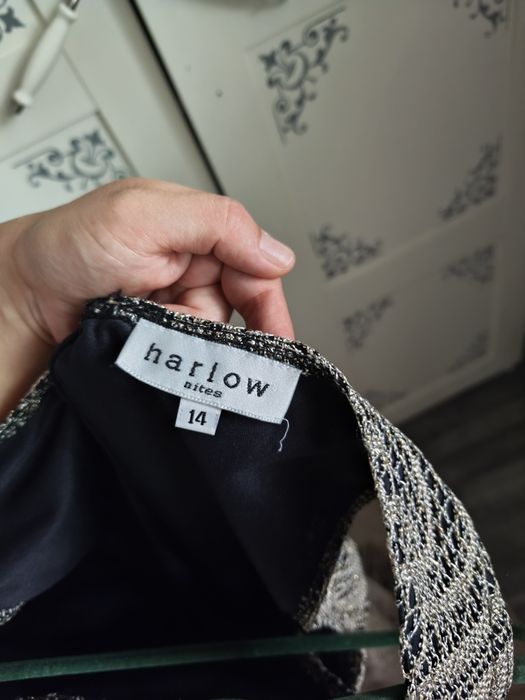 Rochie broderie , mărimea M-L