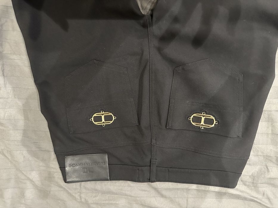 Панталон на Елизабета Франчи