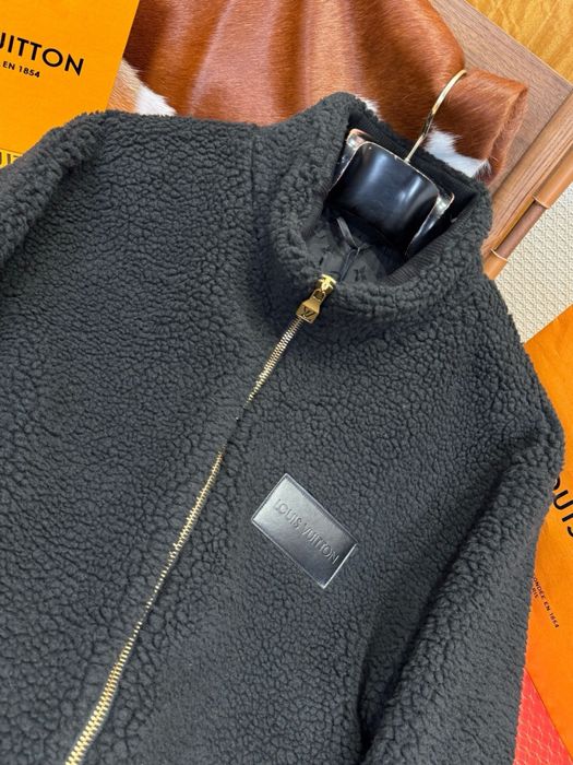Geaca Louis Vuitton cu blana Premium