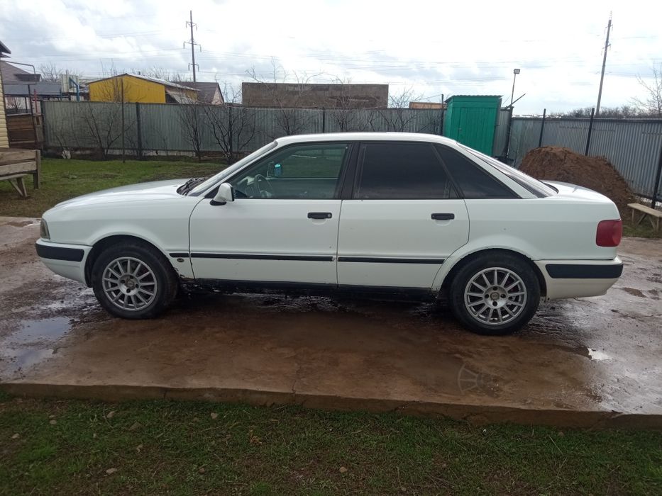 Продам Ауди 80 б4