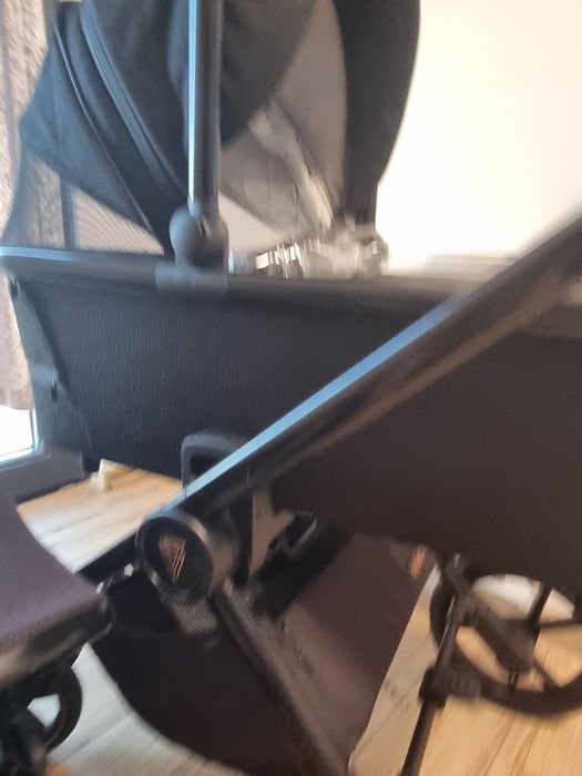 Venicci Tinum 2in1 plus scaun auto si accesorii