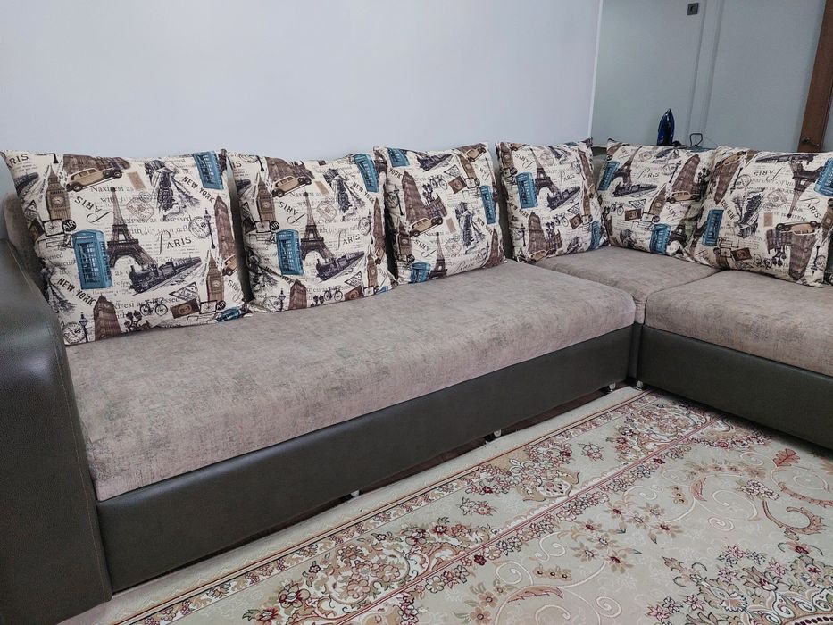Продаётся угловой диван