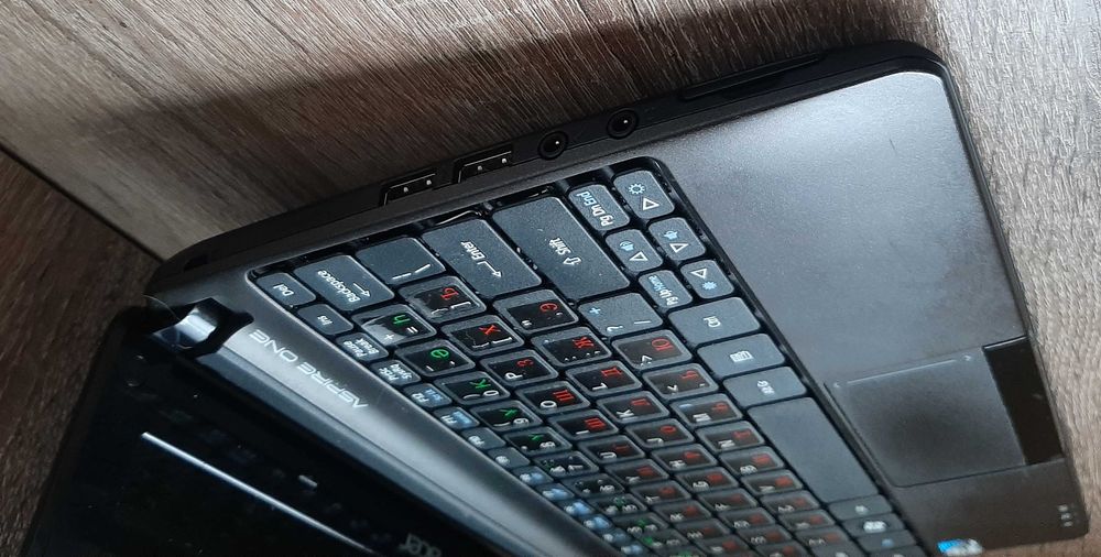 Нетбук Acer One D270 чёрного цвета