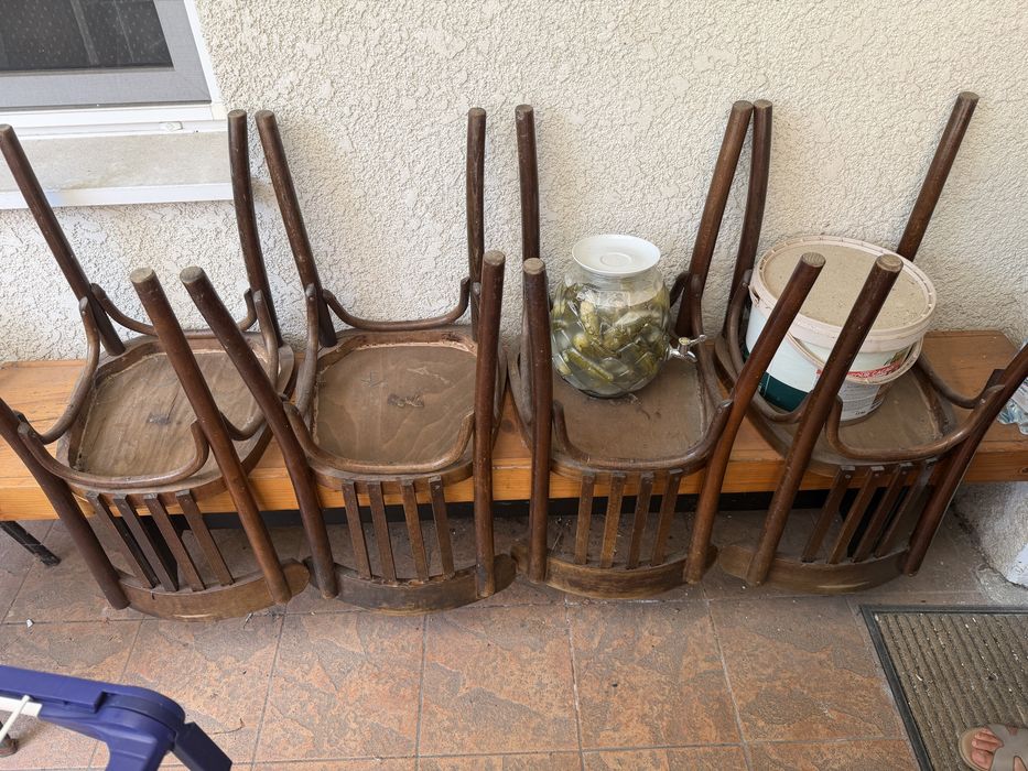 Set 4 scaune 100 lei