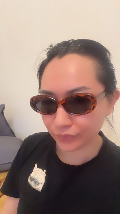 Продам солнцезащитные очки