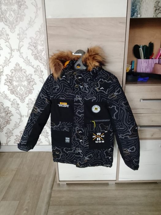 продам зимнию куртку