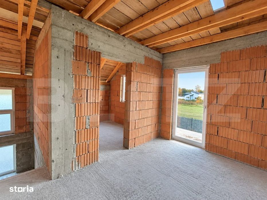 Casa P+M cu teren 486mp, Halchiu