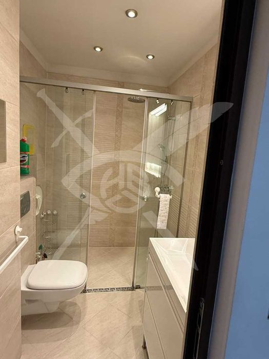 Дава се под наем Тристаен апартамент в София, Полигона - 117 кв.м за 1000 € - Снимка #11