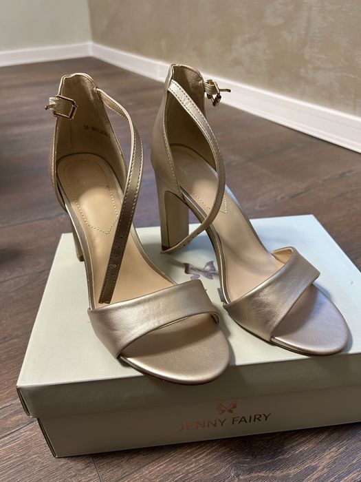 Домски обувки размер 36