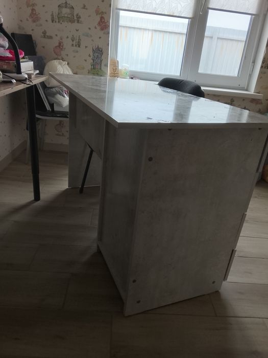 Стол офисный со стулом