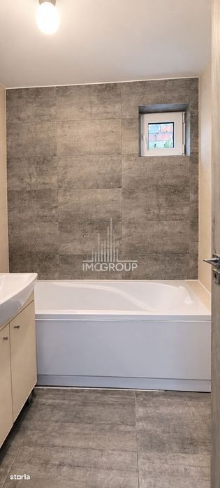 Apartament 3 camere de vanzare Brates
