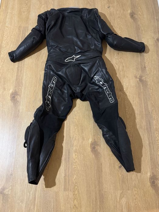 Кожен екип Dainese