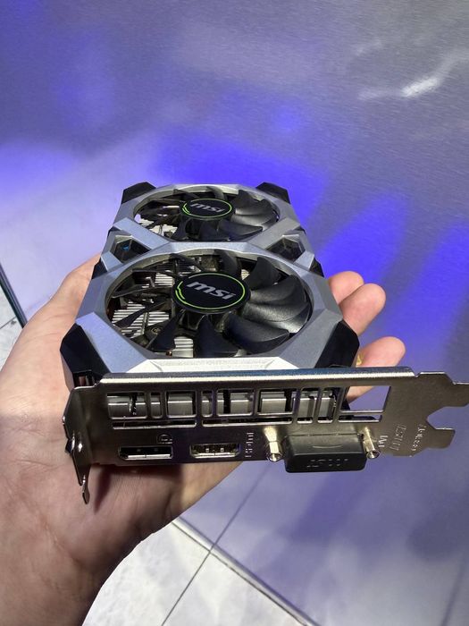 GTX 1650 4GB 128 bit