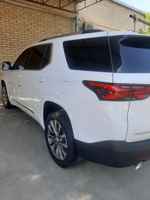 Прадам автомобил траверси