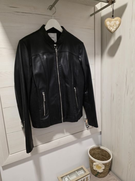 Ново сако Zara- L размер