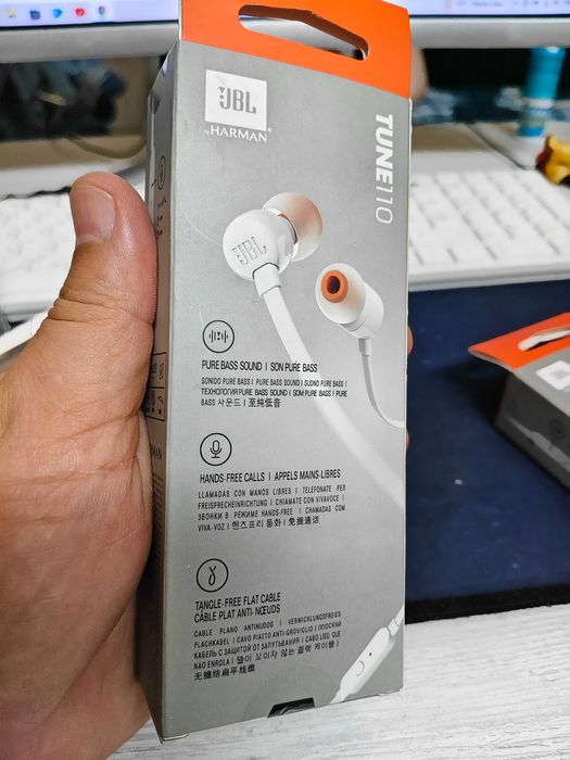 Наушники JBL tune110