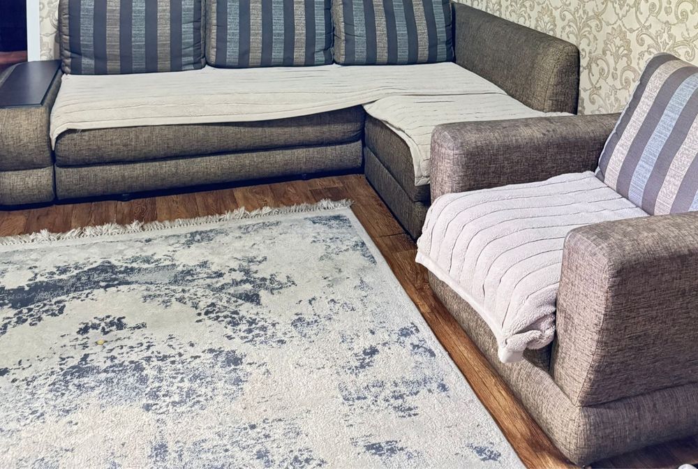 Продам диван в хорошем состоянии