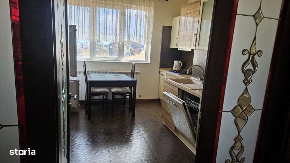 Apartament 3 camere, zona Peninsulara, vedere la mare, 180 mp