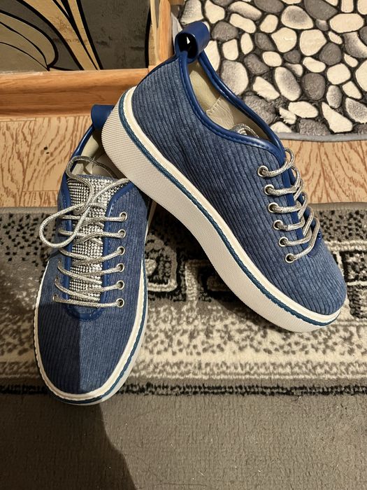 Продам обувь женскую