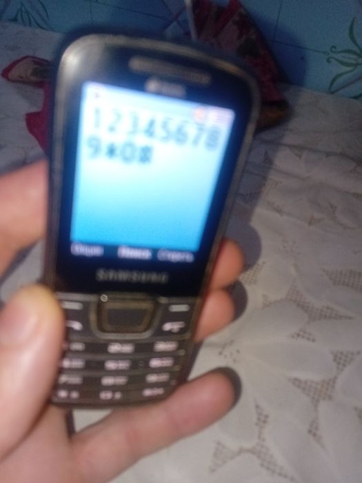 Продам самсунг Е2252