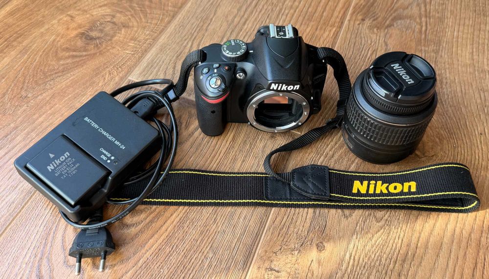 Nikon D3200 с обектив 18-55mm