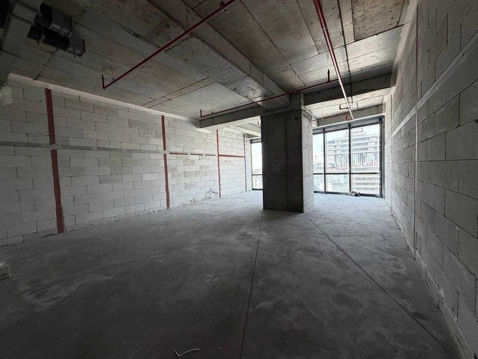 Продаётся нежилое помещения в бизнес центре "Piramit tower"