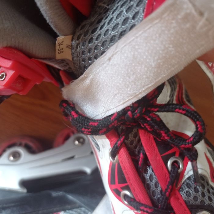 Продам роликовые коньки