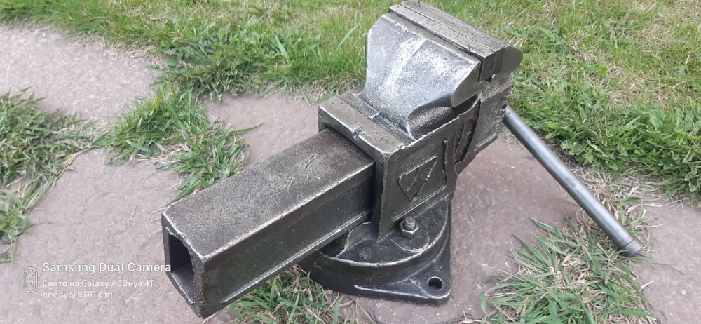 тиски Сталинские
