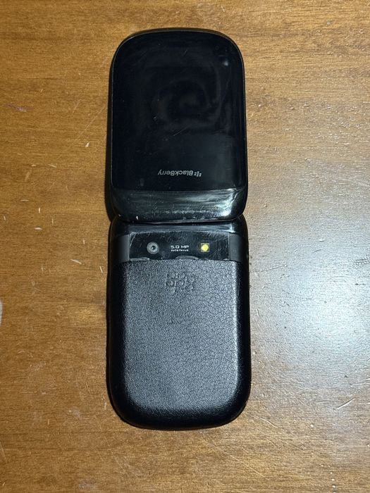 BlackBerry Style 9670