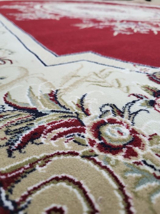 Eron gilam yangi 2ta bor