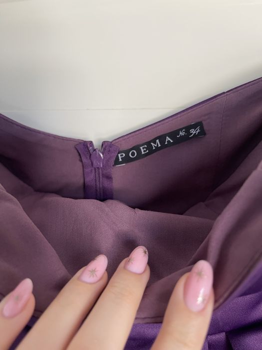 Rochie superbă lungă de bal, Poema